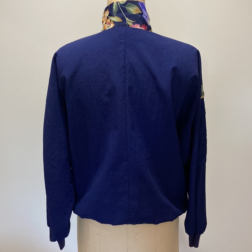Vintage Wind Breaker by Silver Threads - Picture 3 of 10